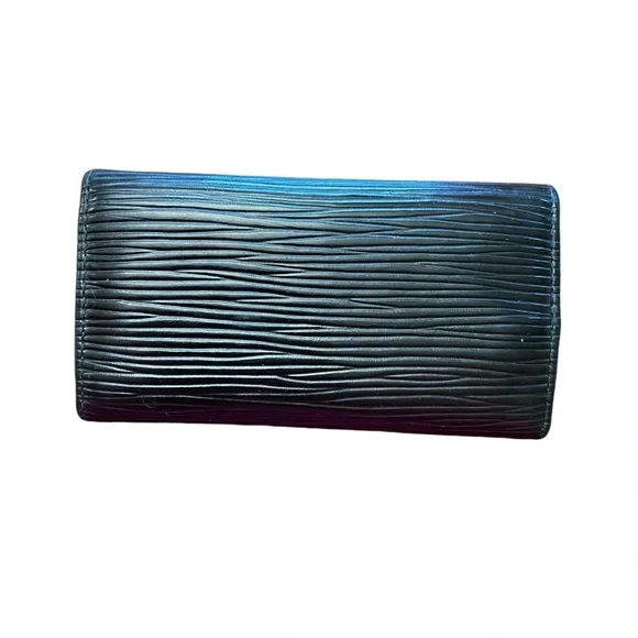 Louis Vuitton epi leather key holder